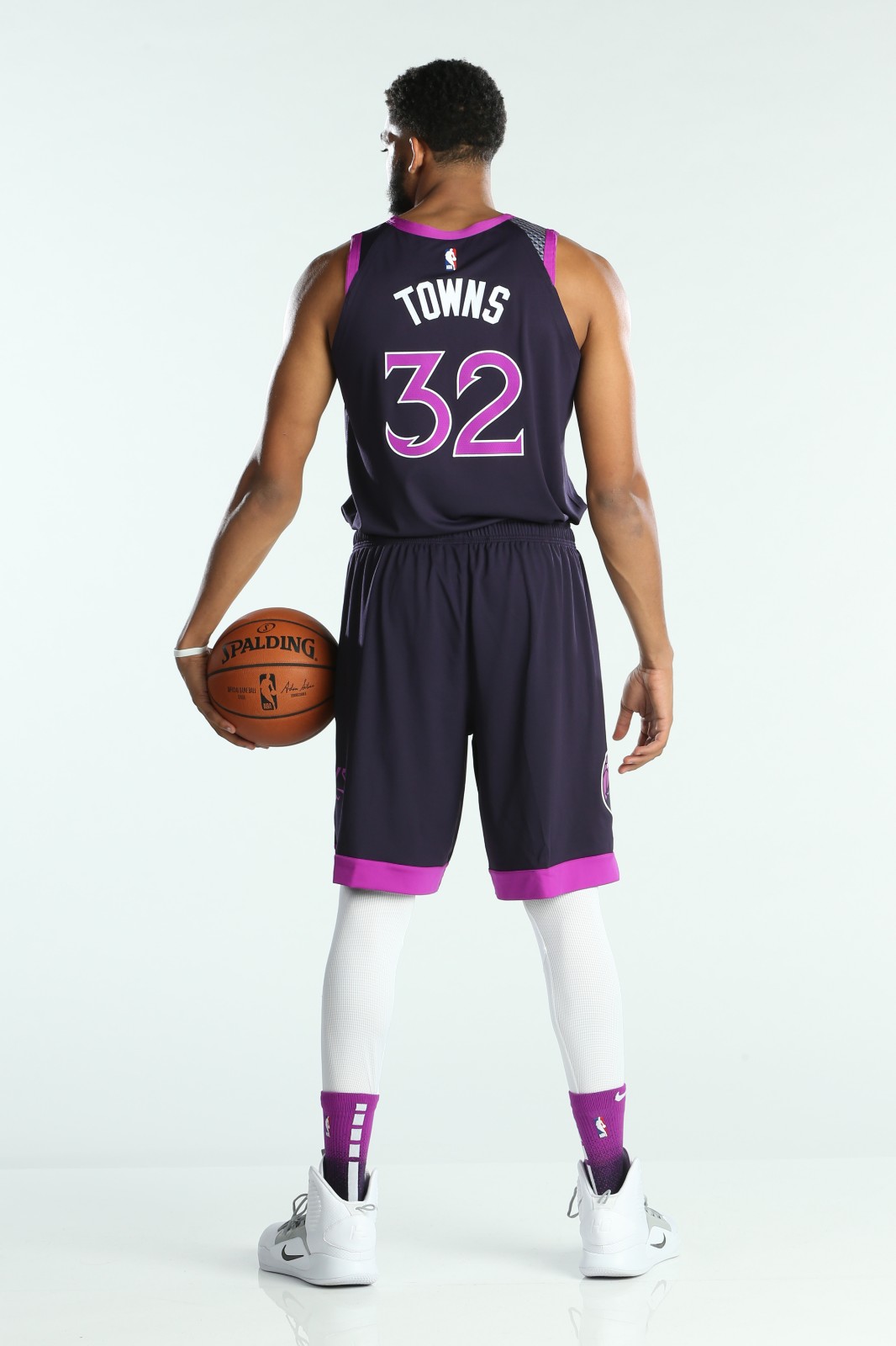 ayx app-赛后明尼苏达森林狼调整名单以备亚冠，外线爆发环节打磨，媒体盛赞，轮换策略成焦点的简单介绍-ayx app